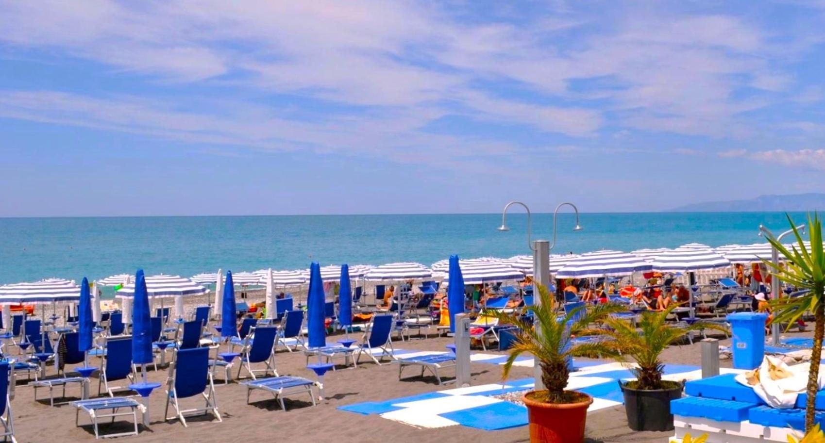 Sporting Club Resort Praia a Mare Exterior photo