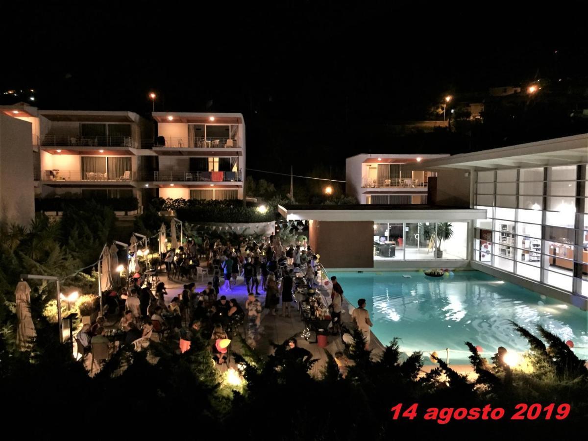 Sporting Club Resort Praia a Mare Exterior photo